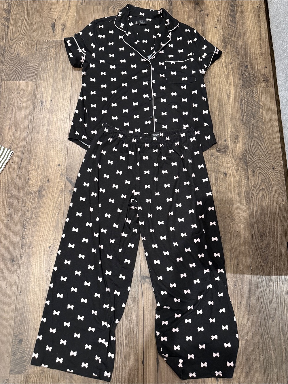 kate spade Black & Pink Bow-Print Short Sleeve Pajama Set